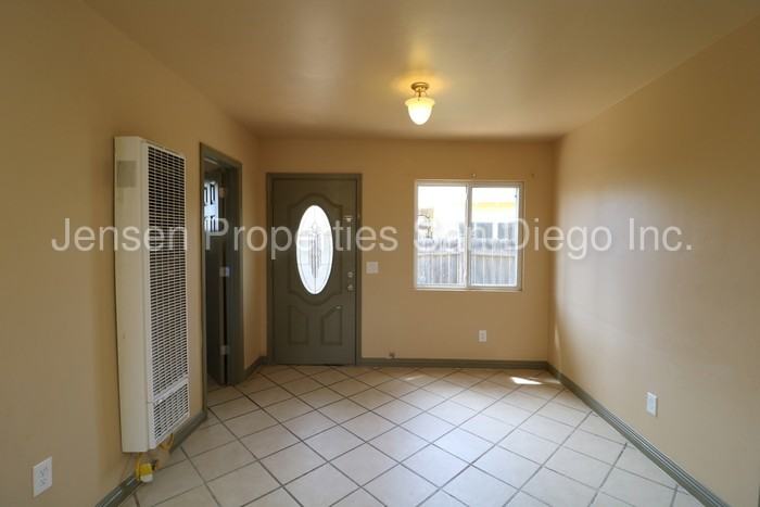 729 W 9th Ave - Photo 2 of 9