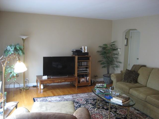 130 Ann St - Photo 2 of 16