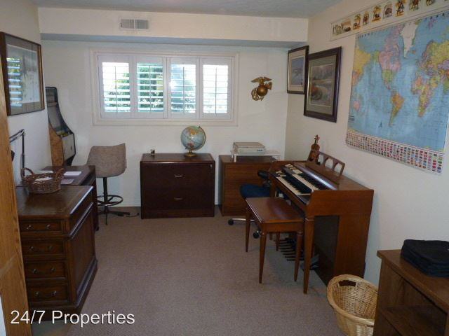 1776 Sunset Ave - Photo 3 of 11