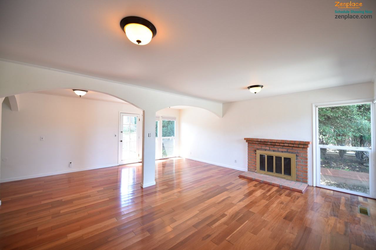 2421 Rosewood Dr - Photo 2 of 6