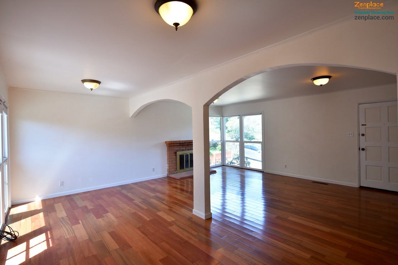 2421 Rosewood Dr - Photo 3 of 6