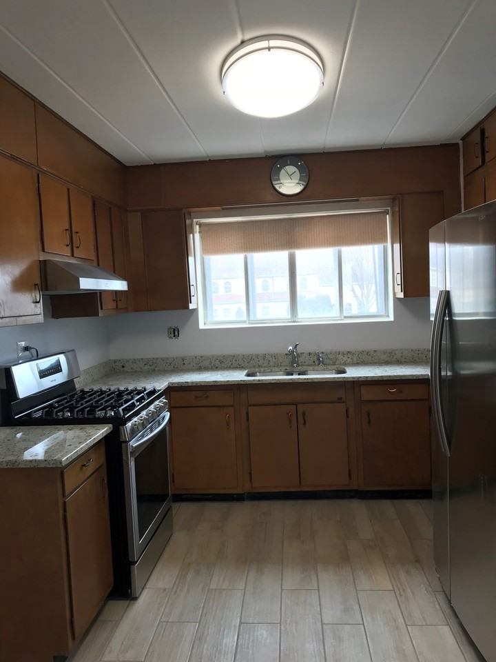 2640 Flossmoor Rd #2f - Photo 2 of 6