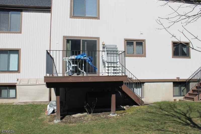 8132 Ashland Ct - Photo 2 of 18