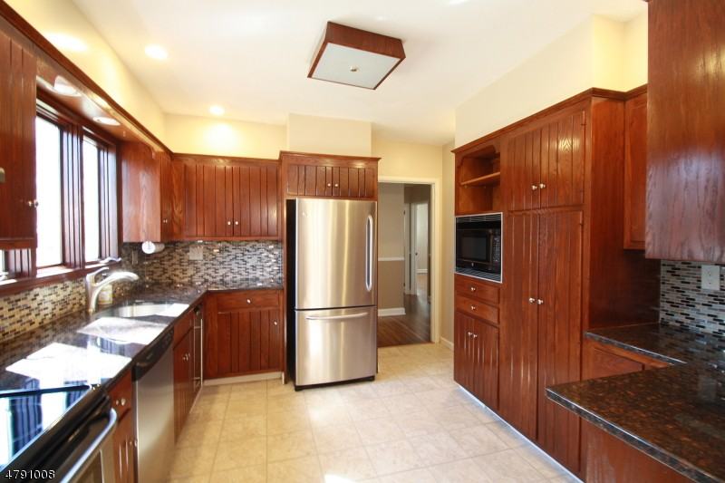 755 River Rd - Photo 2 of 14