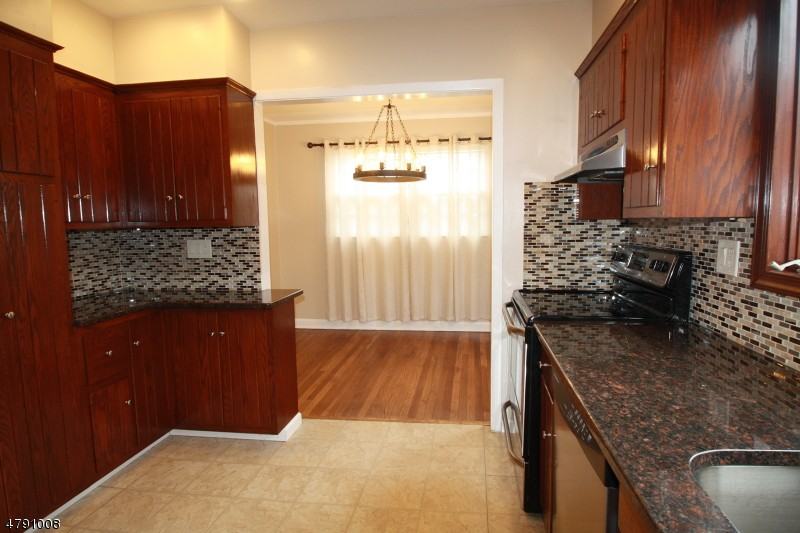 755 River Rd - Photo 3 of 14