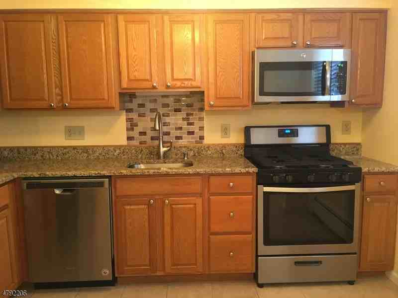 1307 Valley Rd - Photo 3 of 8