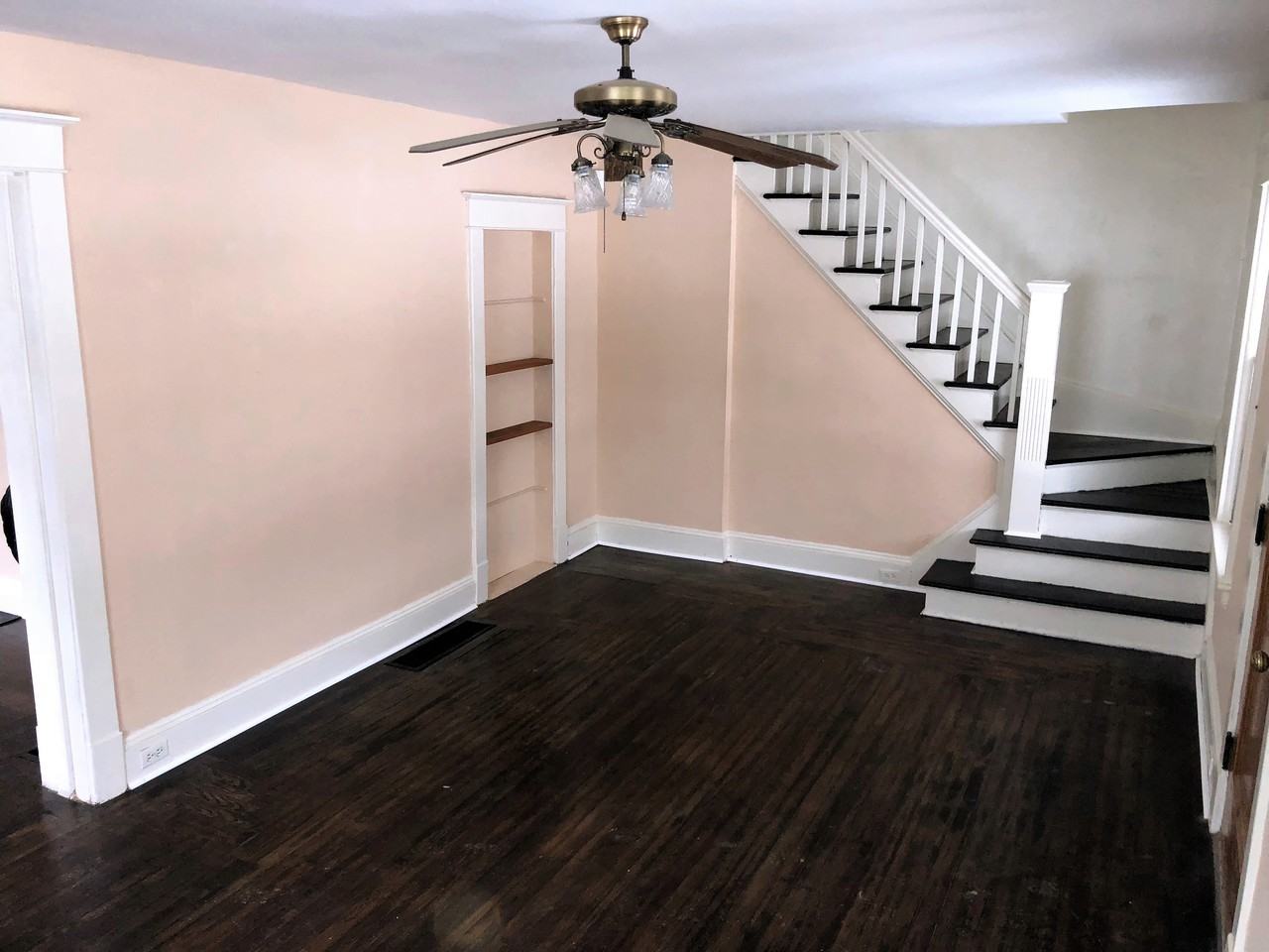 409 Plymouth Avenue - Photo 2 of 15