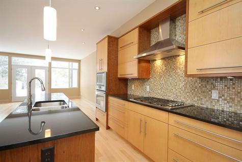 2294 Lawn Avenue - Photo 3 of 9