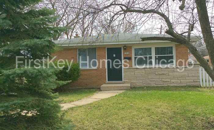 1213 16th St - Photo 2 of 21