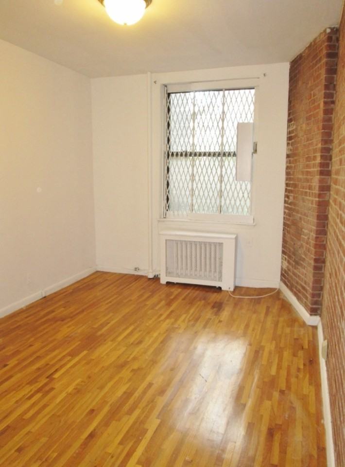 1720 2nd Ave - Photo 2 of 9