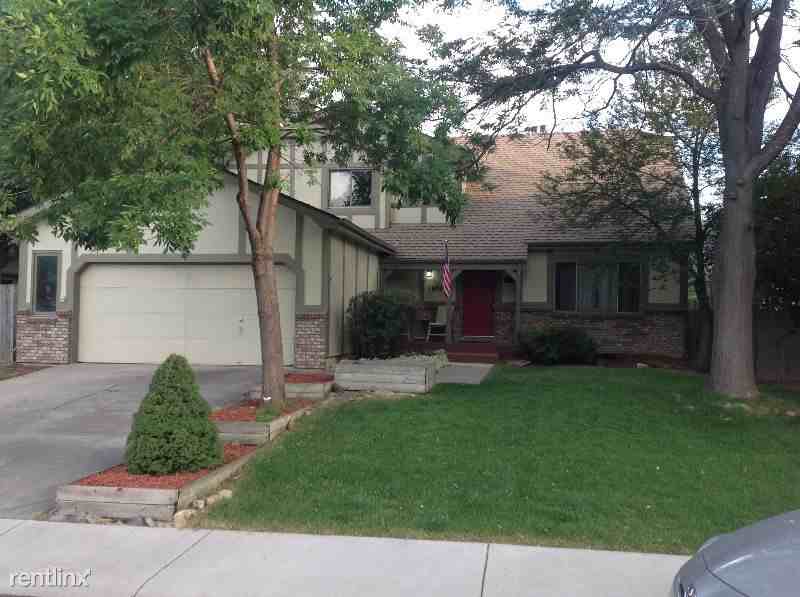 1607 Trailwood Dr - Photo 3 of 7