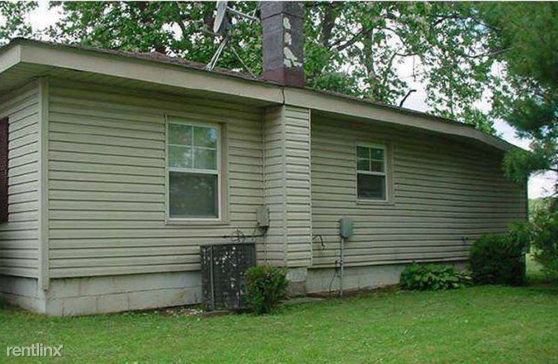 8126 Main St - Photo 3 of 23