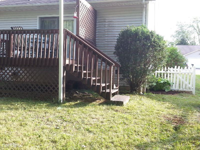 222 Village Dr - Photo 2 of 22