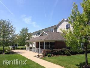 St James Manor - Photo 2 of 7