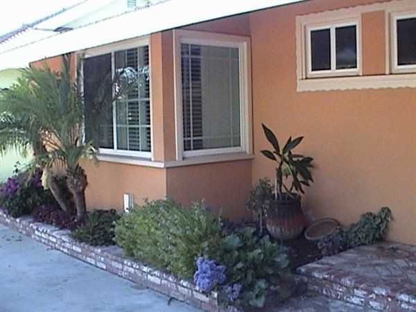 2218 Arden St - Photo 3 of 16