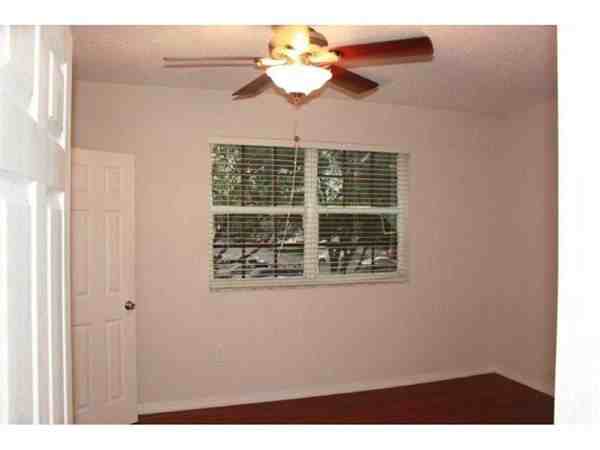 231 SW 116TH AVE - Photo 2 of 14