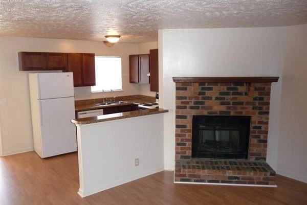 3263 Lakeford Dr - Photo 2 of 7