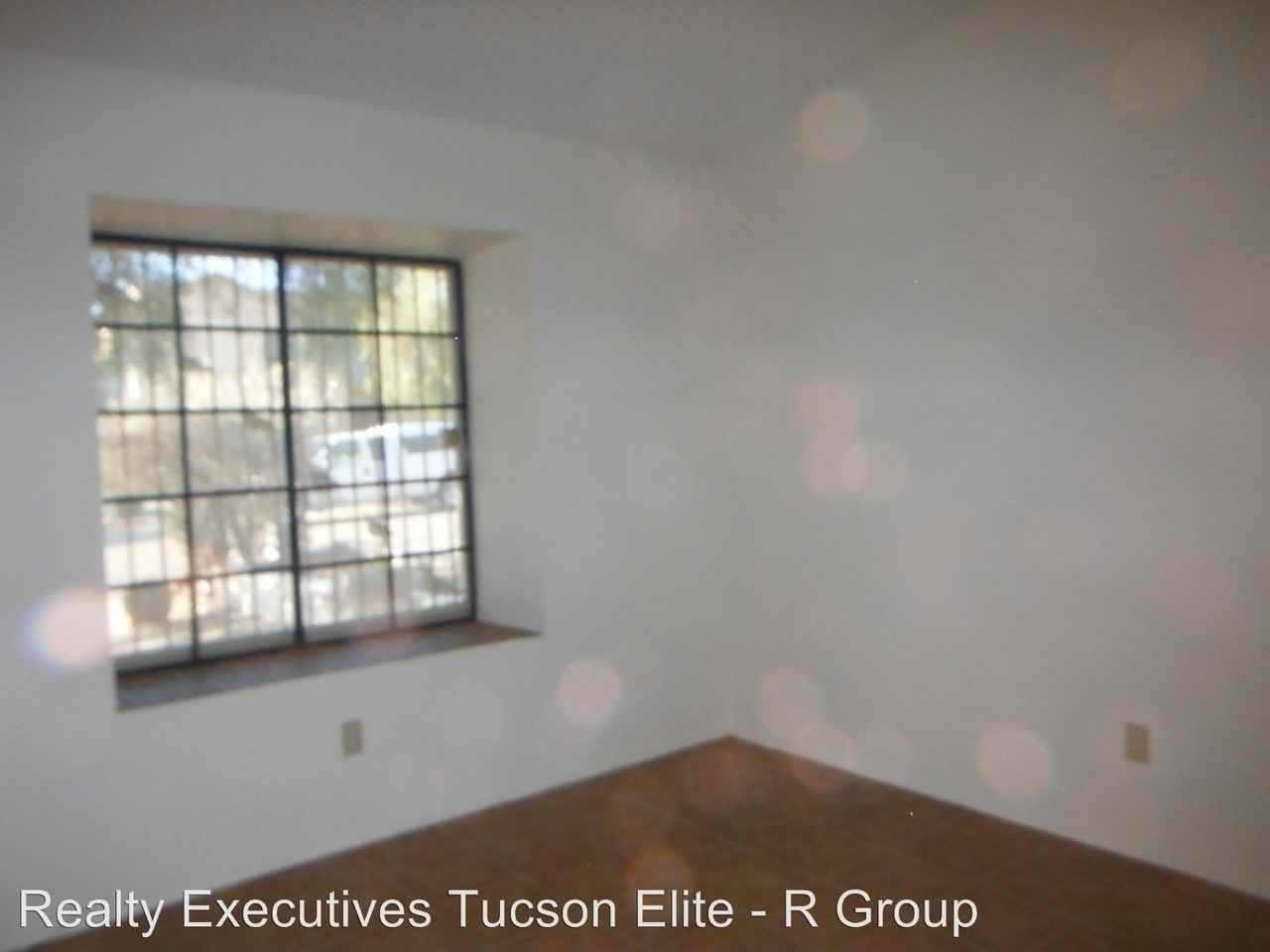 5063 W Bluejay St - Photo 3 of 9