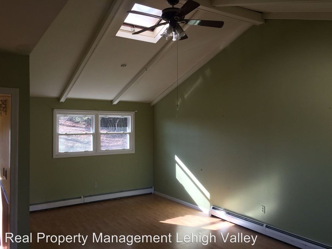 530 Briar Rd - Photo 3 of 12