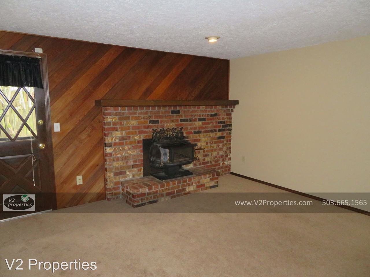 3140 SE 5th St - Photo 2 of 11