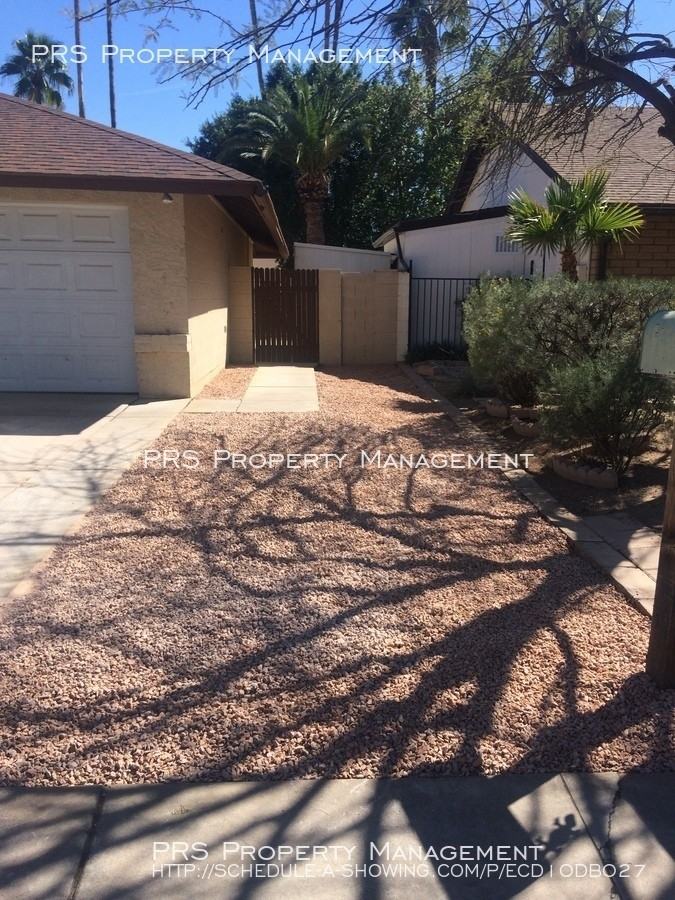 925 W Mendoza Ave - Photo 2 of 11