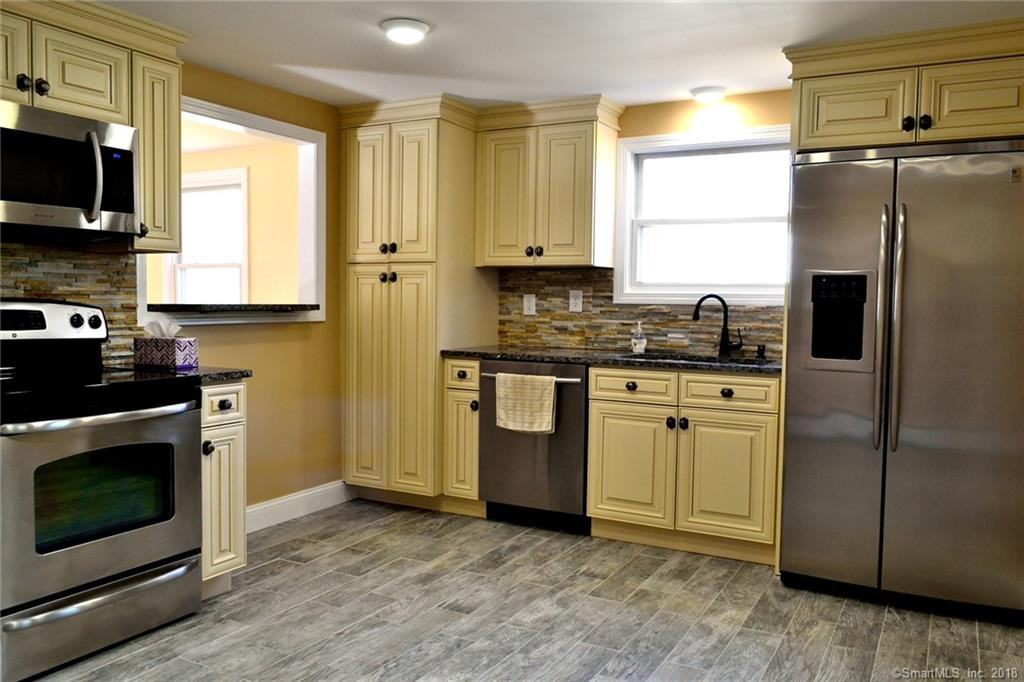 134 Coe Rd - Photo 2 of 12