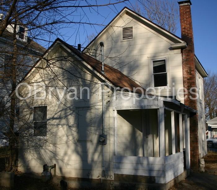 2308 S Early St - Photo 2 of 11