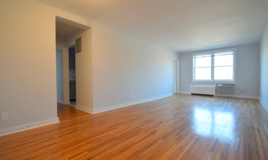 2145 Matthews Avenue - Photo 2 of 3