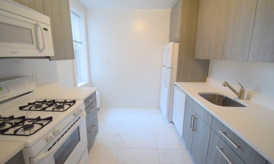 2145 Matthews Avenue - Photo 3 of 3