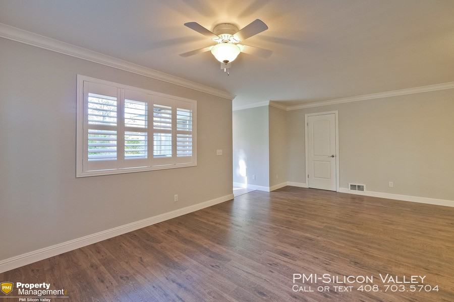 774 Ovation Ct - Photo 2 of 17