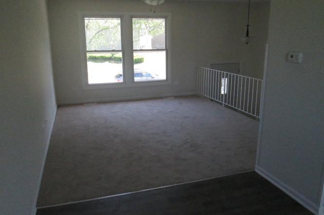 3733 171st St - Photo 3 of 6