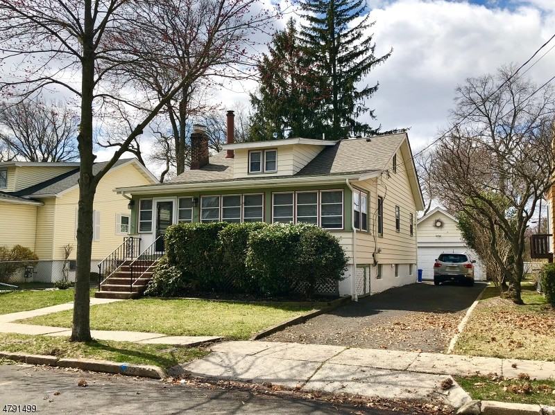 309 Manor Ave - Photo 2 of 25