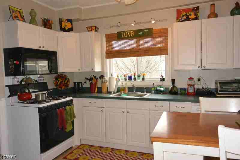 53 Cobb St - Photo 2 of 11