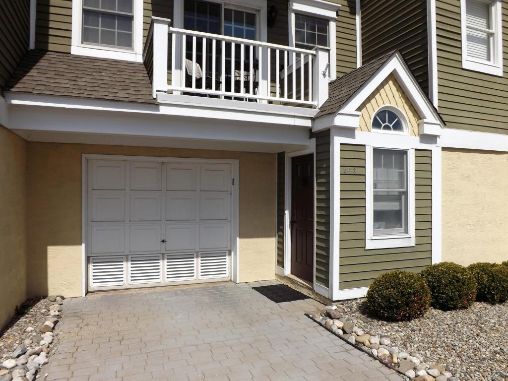 343 Harbor View - Photo 3 of 23