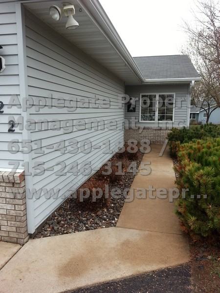 822 Oak Ct - Photo 2 of 26
