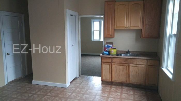 96 Wick St - Photo 2 of 15