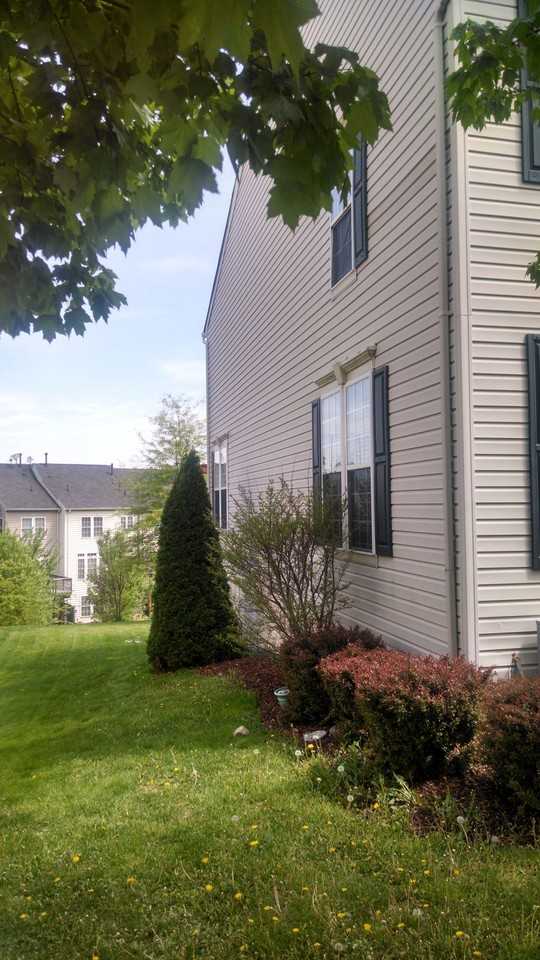 10710 Enfield Dr - Photo 2 of 22
