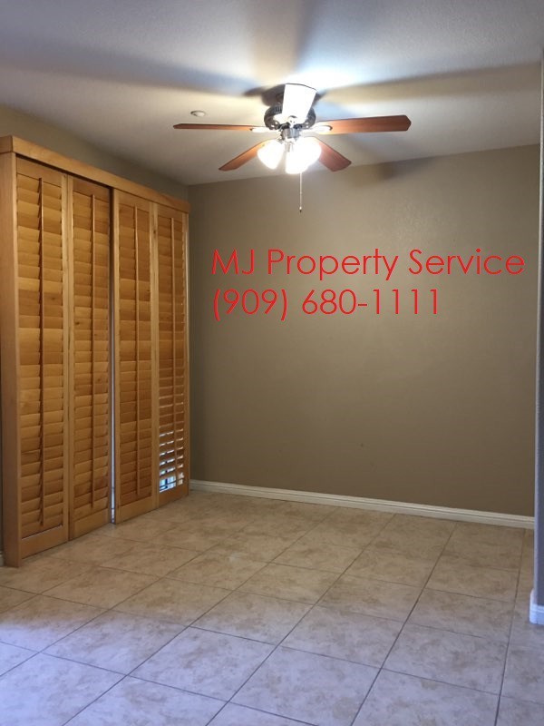 2103 Crescent Oak - Photo 2 of 9