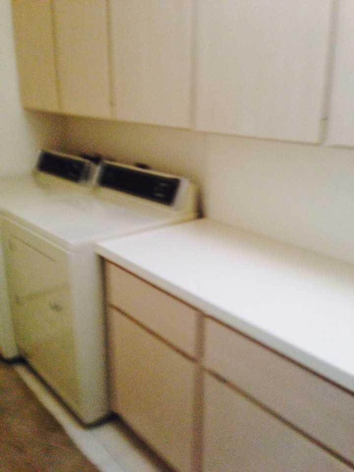 250 Hampton Pl - Photo 3 of 3