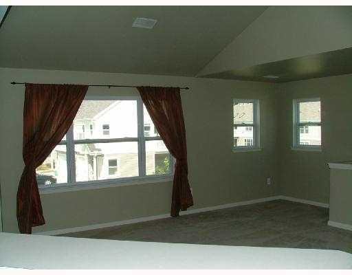 625 Fieldstone Cir W - Photo 3 of 9