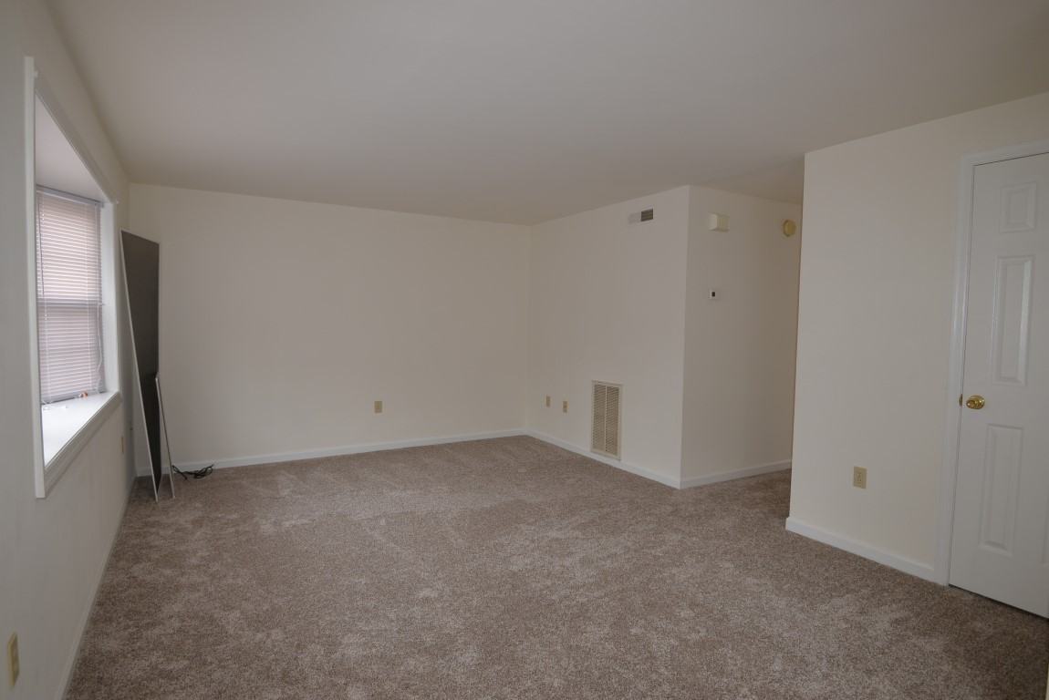 366 Burma Rd - Photo 3 of 13