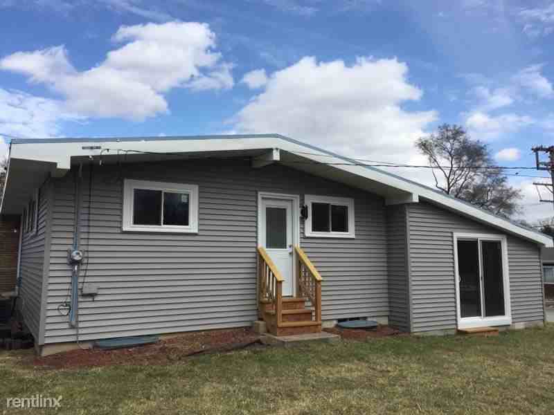 426 E Liberty St - Photo 2 of 14