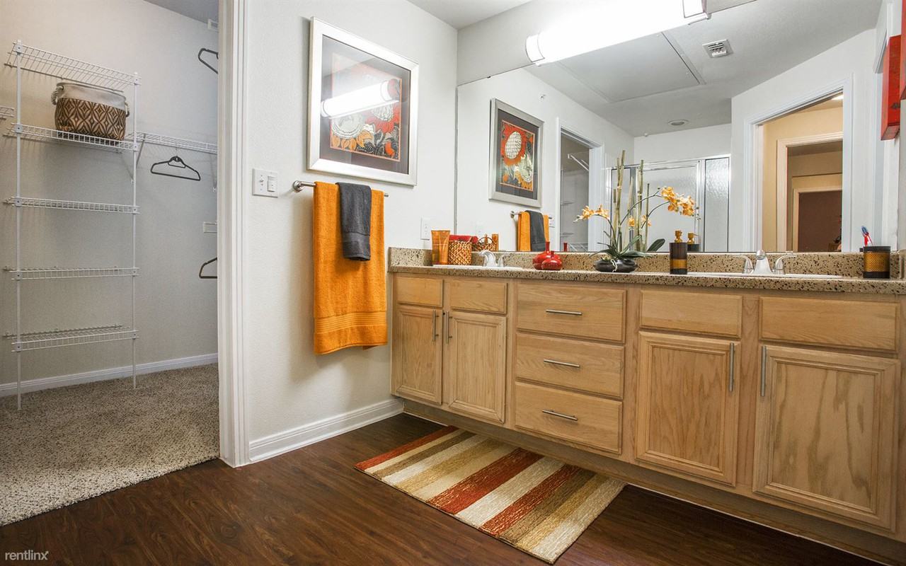 12301 Research Blvd - Photo 2 of 5