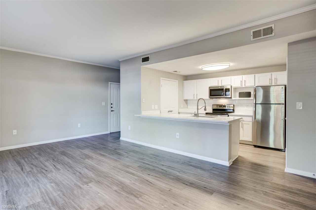 12301 Research Blvd - Photo 3 of 5