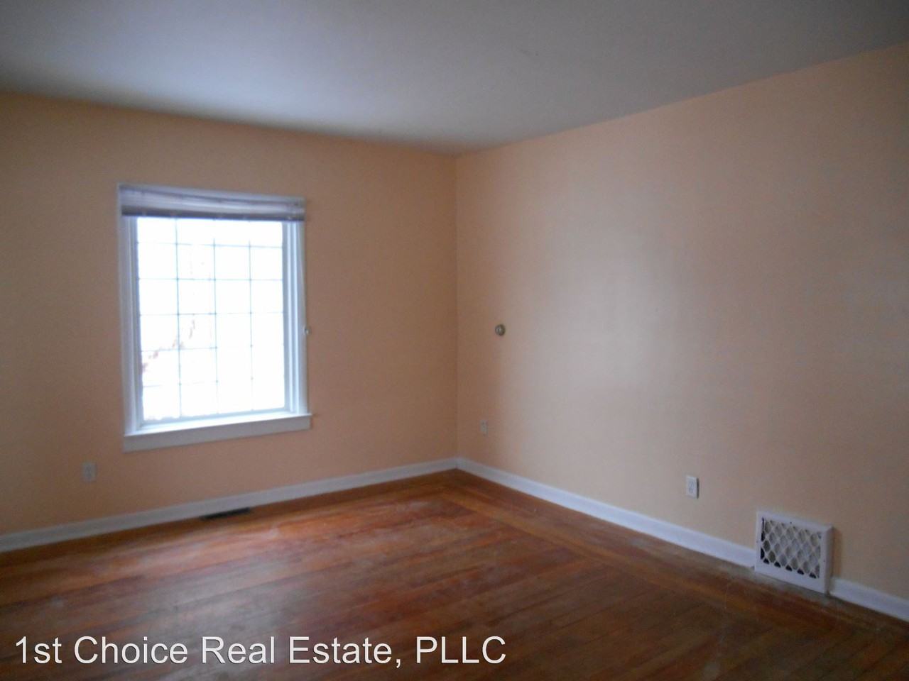 745 Chicago Ave - Photo 2 of 13