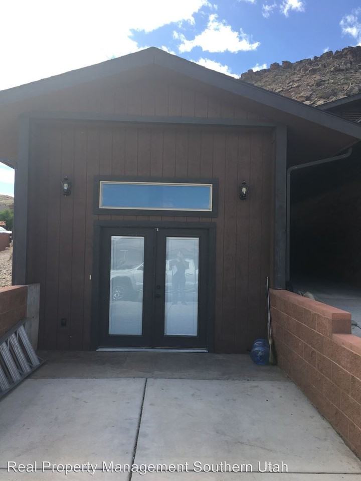 2800 Escalante Dr - Photo 2 of 11