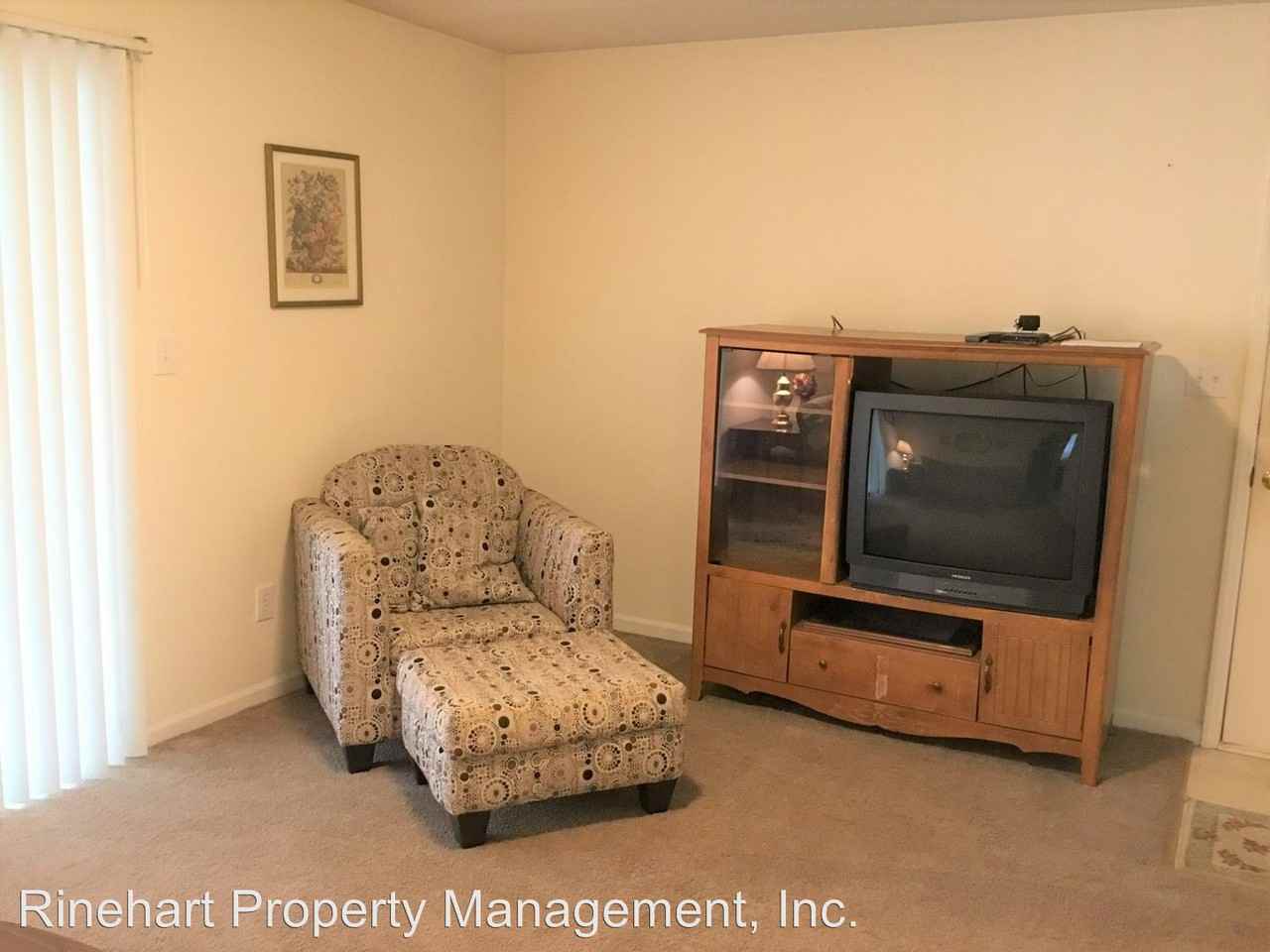 1457 Riverwood Ct - Photo 3 of 6