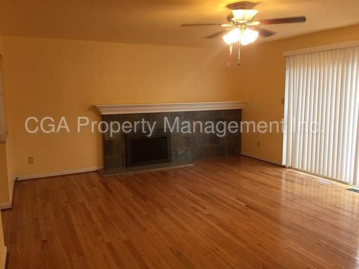 6138 Cherrelyn Way - Photo 3 of 12