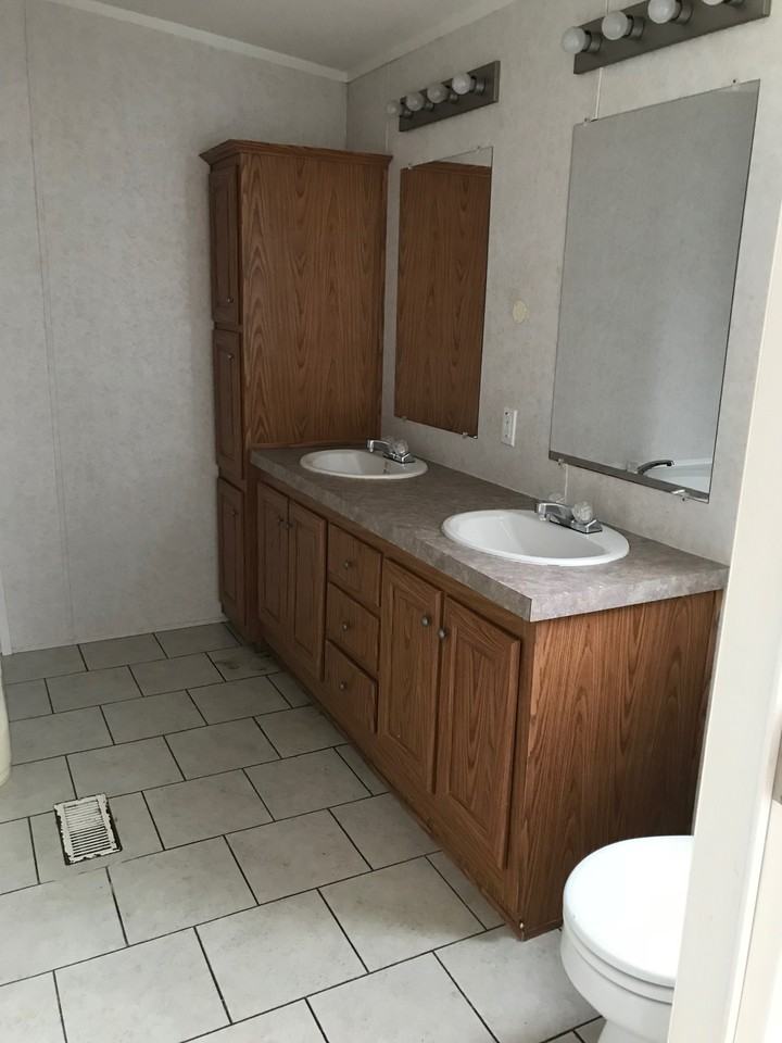 107 Miranda Court - Photo 2 of 6