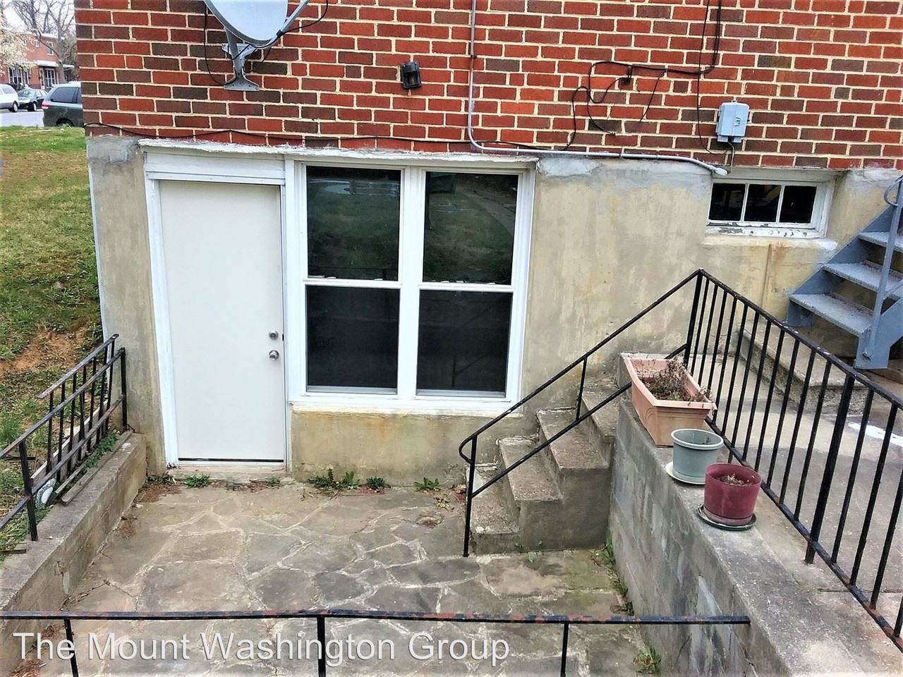 3404 Hatton Rd - Photo 3 of 10